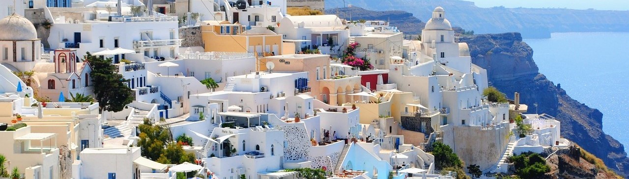 Santorini buildings on cliff